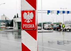 Инцидент на границе Беларуси и Польши: полицейские применили газ