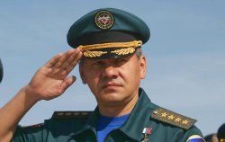 Шойгу: На крымском направлении нужно развернуть группировку войск