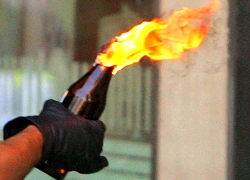 Неизвестные бросили бутылку с зажигательной смесью в синагогу в Киеве