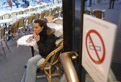 Курение в барах и ресторанах могут запретить