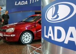 Дилеры остановили продажи машин российской сборки