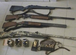 Смоленская таможня нашла арсенал оружия в белорусских автомобилях