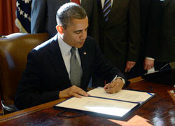Обама подписал «Акт Магнитского»