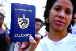 Кубинцам разрешили выезд из страны