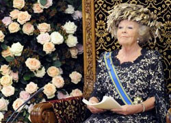 Королева Нидерландов отреклась от трона