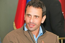 Оппозиция выдвинула Каприлеса кандидатом в президенты Венесуэлы