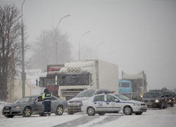 Снегопад в России: застряли сотни автомобилей