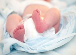 В Пинске в подъезде многоэтажки нашли выброшенного младенца