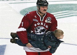 Lukashenka flies to Sochi to play hockey