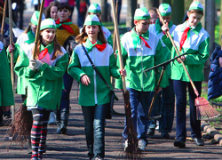 Labour camps: school children in Minsk will work for $100