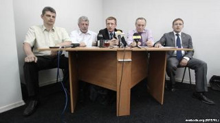 Милинкевич, Янукевич и Некляев решили провести еще один референдум