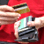 В Минске продавец похищала деньги с банковских карт покупателей