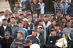 Кыргызские власти: К беспорядкам причастны Бакиевы