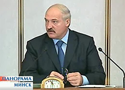 Лукашэнка і акуляры