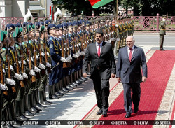 Лукашенко - Мадуро: У меня язык не поворачивается назвать тебя президентом