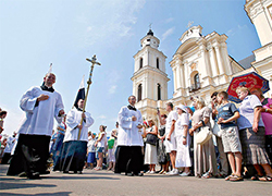 Catholic Church at gunpoint by KGB