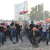 Уплотнение по-киевски: горожане разгромили стройку и устроили «охоту» на рабочих (Фото)