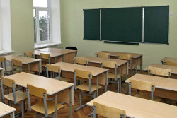 Minsk school teachers cannot receive wages