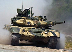Возле белорусской границы замечены российские танки
