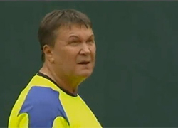 Янукович «обыграл» лучшего теннисиста Украины