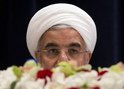 Президента Ирана  забросали яйцами и башмаками