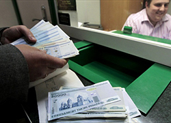 Минчане продолжают охоту за валютой