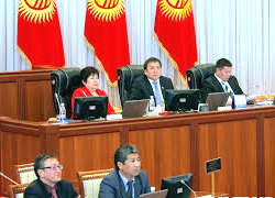 Кыргызские депутаты требуют бойкотировать мероприятия в Беларуси