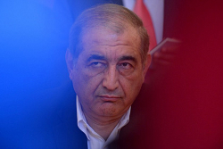 Сирийского министра уволили за встречи с иностранными политиками