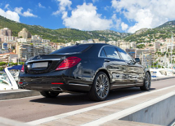 Таможенники изъяли незаконно купленный Mercedes