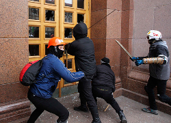 Украинская оппозиция требует наказать провокаторов