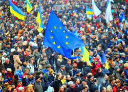 «Евромайдану» пожертвовали миллионы гривен