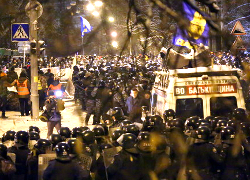 Ночная зачистка блокпостов Евромайдана