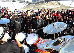 Metallica устанавіла рэкорд бясшумным канцэртам у Антарктыдзе (Відэа)