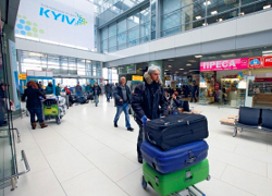 Железнодорожный вокзал и аэропорты Киева закрыты