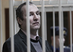 Yury Dankov waits for transfer to Mahilou correctional facility No. 15