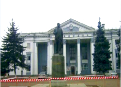 Неизвестные снесли памятник Ленину под Черкассами