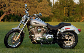 Папа Римский выставил на аукцион свой Harley-Davidson