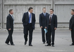 Украинские олигархи надавили на Януковича