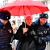 Московская полиция задержала 40 человек с зонтами