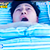 Спящего японского комика катапультировали на кровати (Видео)