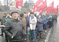 В центре Киева «ударовцы» начали шествие в поддержку забастовки