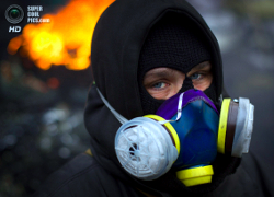 Неизвестные подожгли здание администрации Киева