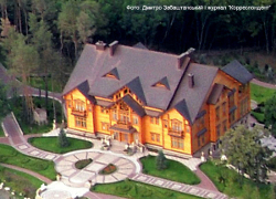 В Межигорье случайно нашли три комнаты с ценностями Януковича