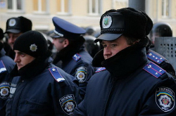 МВД Украины: ВВ оцепили правительственный квартал Симферополя