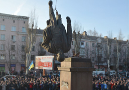 За год в Украине демонтированы 504 памятника Ленину