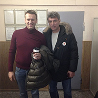 Немцова и Навального арестовали за акцию солидарности