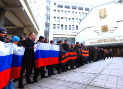 Захваченный парламент Крыма утвердил правительство