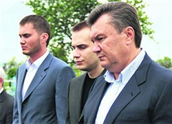 Сын Януковича просит ЕС разморозить его активы