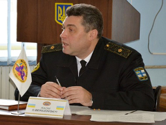 Экс-главу ВМС заставили предать Украину, взяв в заложники его семью