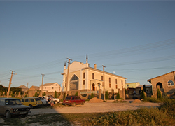 Крымские татары взяли под охрану мечети на полуострове